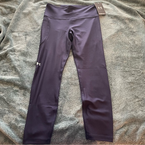 Under Armour Pants - NWT Women's Navy Under Armour High Rise‎ Ankle Compression Legging size medium